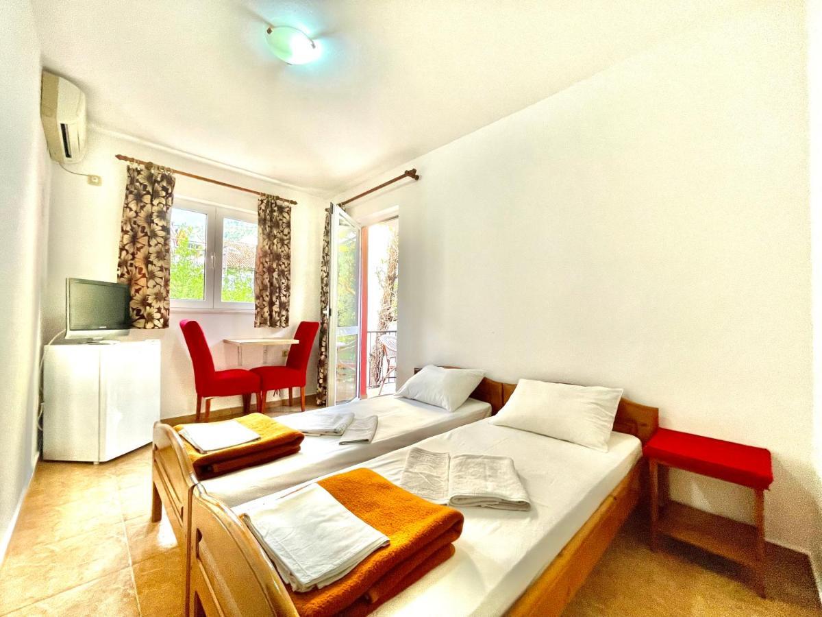 Vila L Budva Hotel Ngoại thất bức ảnh